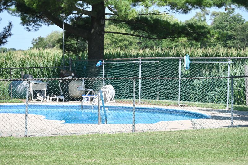Pool Fence Maintenance Services